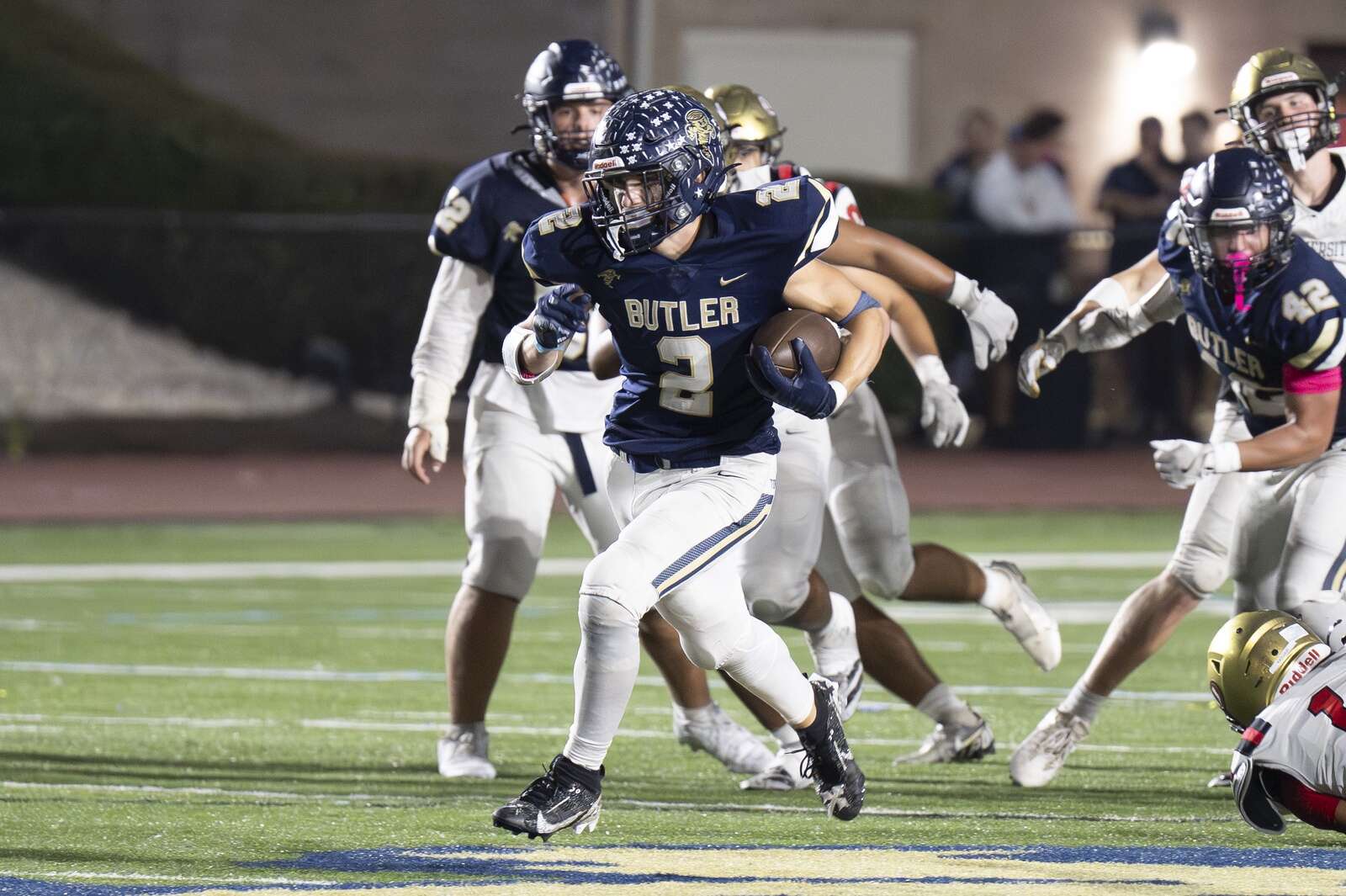 No. 5 UHS turns ball over four times in 35-27 loss against Butler (Pa.)